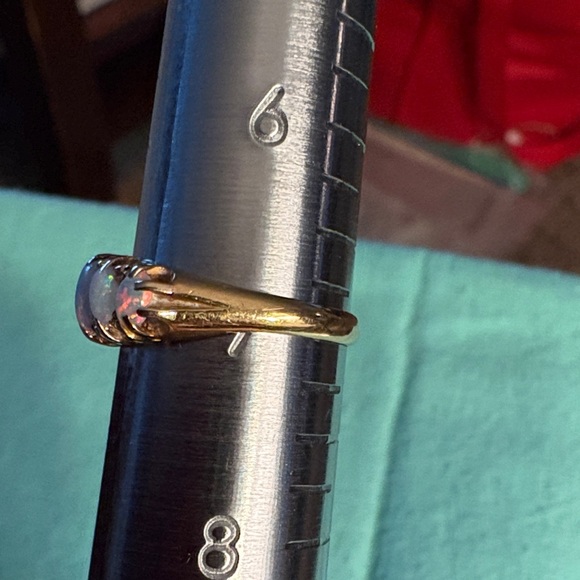 Antique Opal 18K Yellow Gold Band Ring - Picture 2 of 16